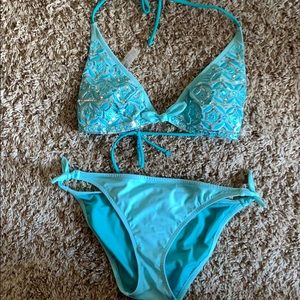 Victoria’s Secret bikini